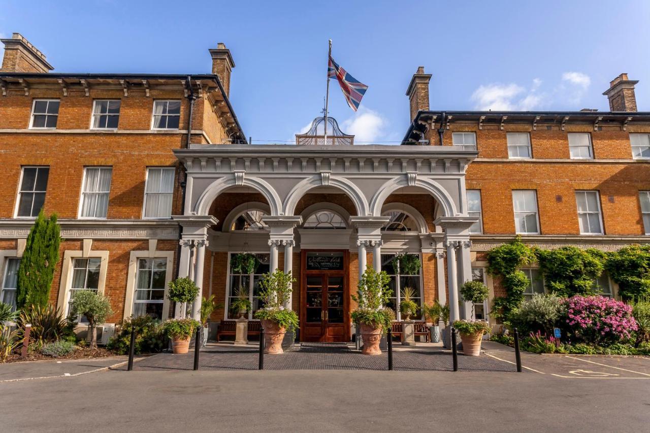 Oatlands Park Hotel Weybridge Ngoại thất bức ảnh