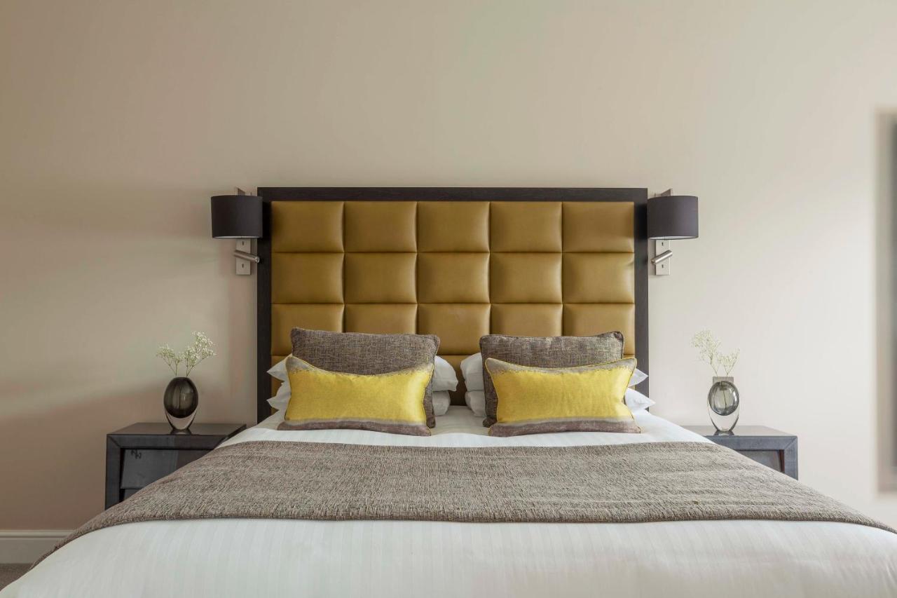 Oatlands Park Hotel Weybridge Ngoại thất bức ảnh