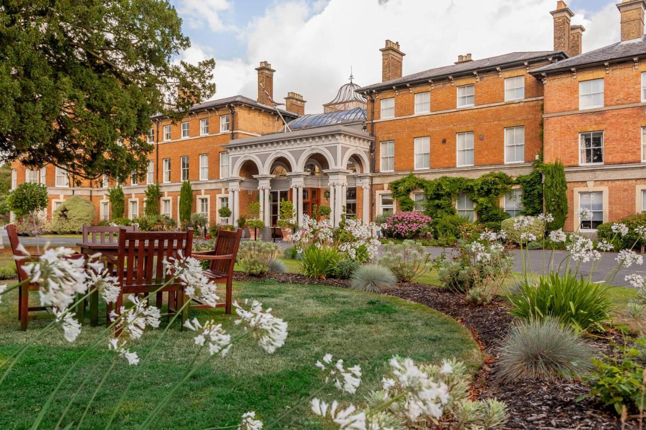 Oatlands Park Hotel Weybridge Ngoại thất bức ảnh