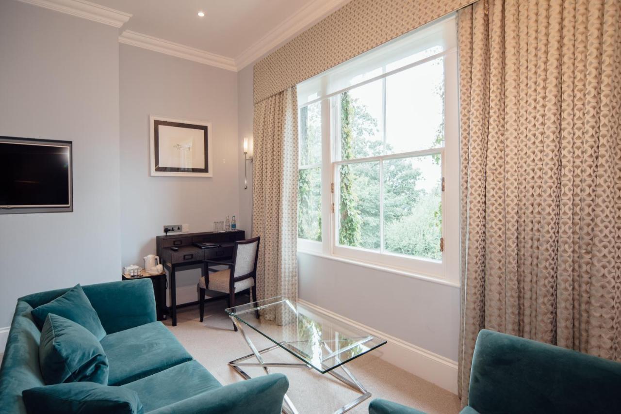 Oatlands Park Hotel Weybridge Ngoại thất bức ảnh