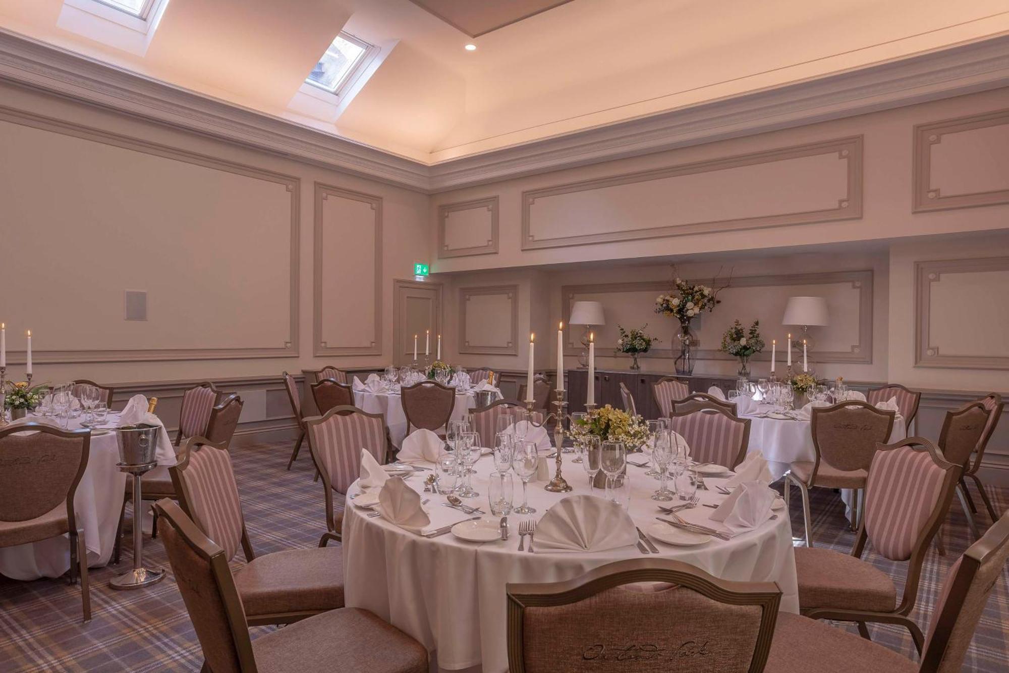 Oatlands Park Hotel Weybridge Ngoại thất bức ảnh