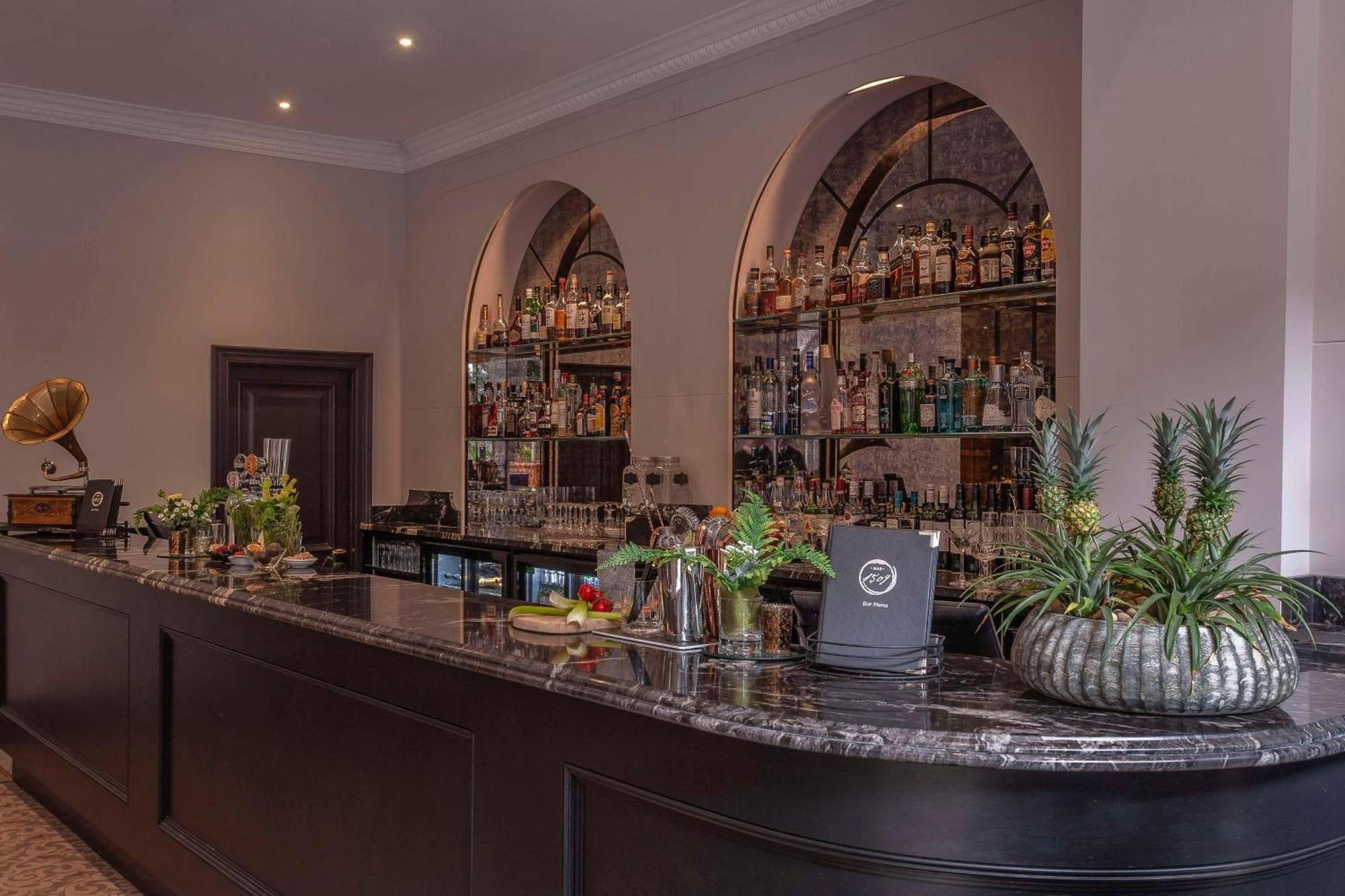 Oatlands Park Hotel Weybridge Ngoại thất bức ảnh
